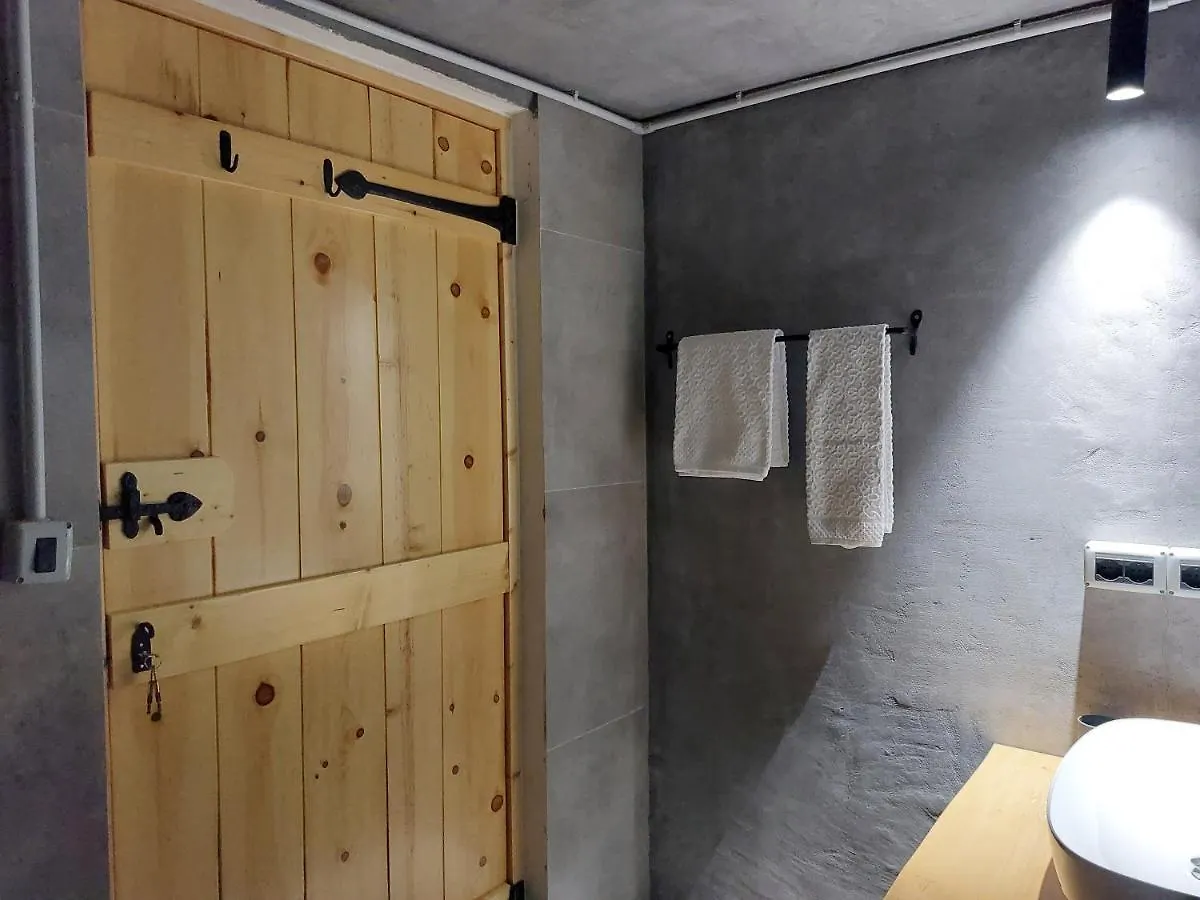 Vila Rira - Rrajce, Shebenik Perrenjas Guest house