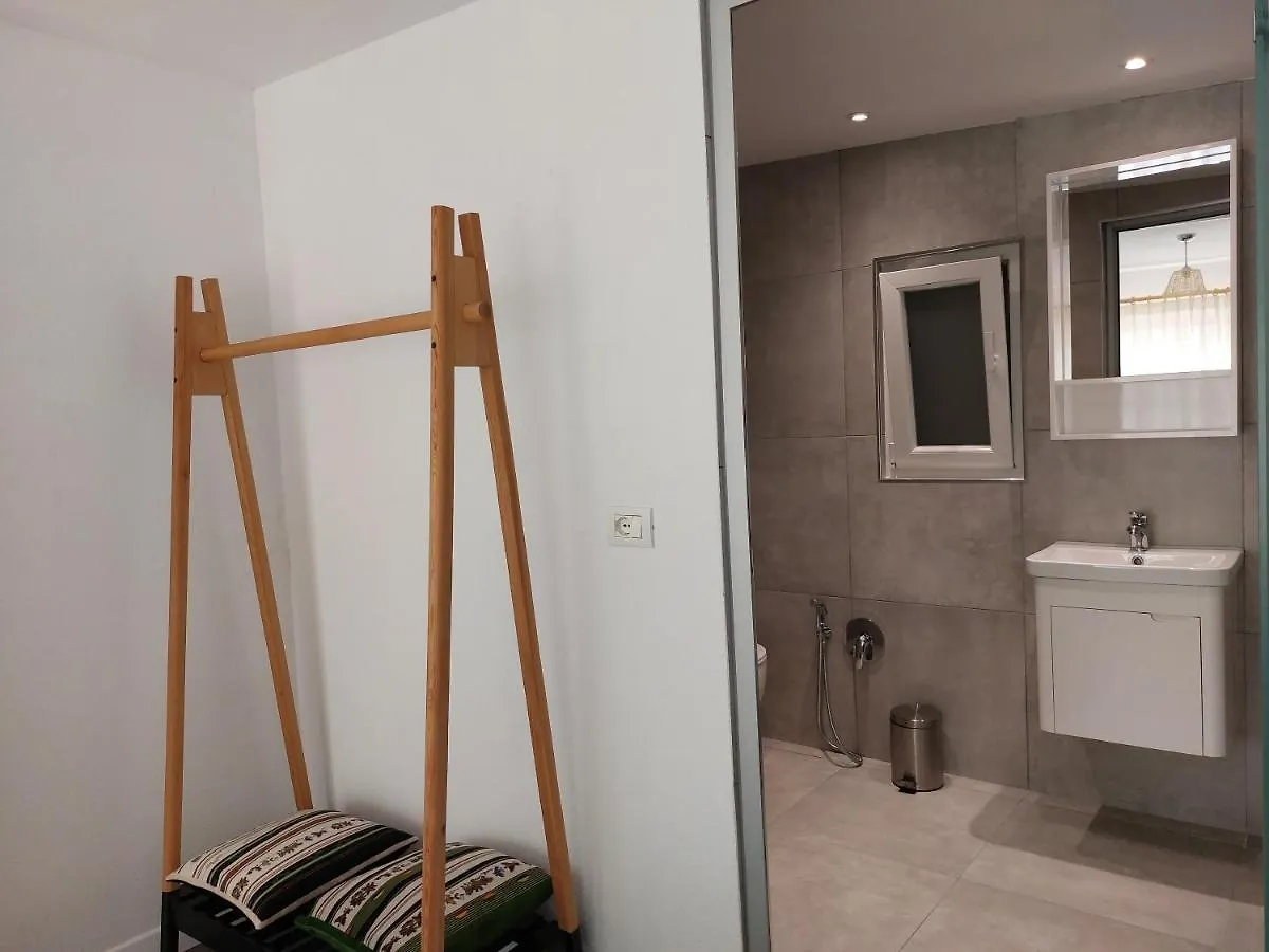 Vila Rira - Rrajce, Shebenik Perrenjas Albania